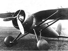 Prototyp stíhaky Aero A.102 z roku 1934. Stroj ml oproti dvouploníkm Avia...
