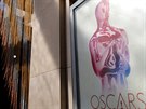 Oscarový plakát u vchodu do djit ceremoniálu, Dolby Theatre v Los Angeles