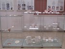 Výstava Z formy na stl v Muzeu Náchodska pedstavuje porcelán i jeho výrobu,...