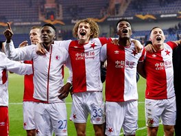 SLAVIA V EUFORII. Oslavy s fanouky po pesvdivm vtzstv v Genku, kterm...