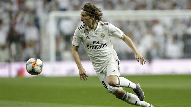 Luka Modri z Realu Madrid v semifinle panlskho pohru proti Barcelon.