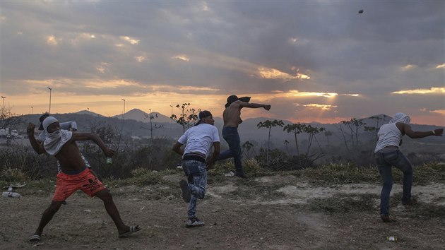 Protesty na na hranicch Venezuely a Brazlie (24. 2. 2019)