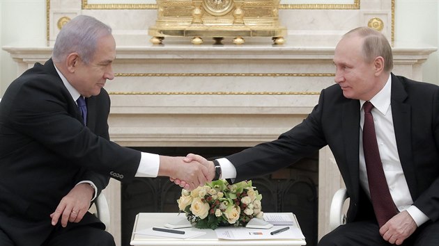 V Moskv jednaj rusk prezident Vladimir Putin a izraelsk premir Benjamin Netanjahu. (27. nora 2019)