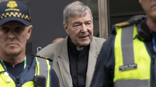 Kardinl George Pell stanul ped australskm soudem v Melbourne. (26. nora 2019)