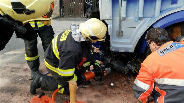 Rann nehoda v Trhov Kamenici zamstnala hasie i policisty na nkolik hodin.