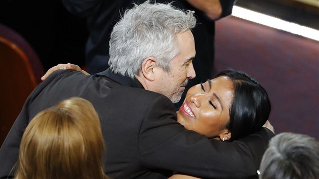 Alfonso Cuarón si jde pro třetího Oscara večera. Toho nejcennějšího dostal za režii svého snímku Roma (24. února 2019).