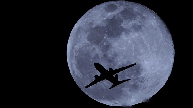 Jet ble k Msci ne bn pozeman mli pi superplku 19. nora 2019 tito pasai letu z letit Sky Harbor v americkm Phoenixu.