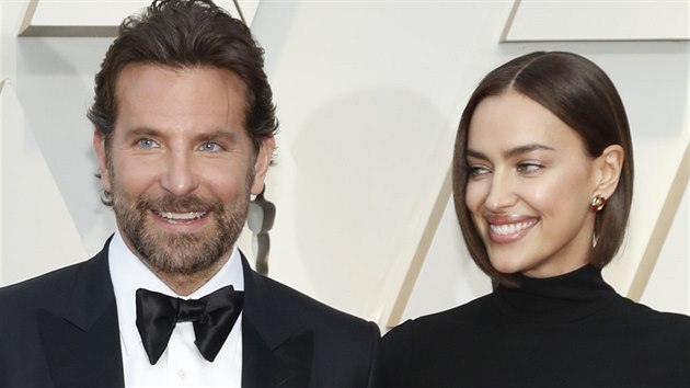 Bradley Cooper a Irina aikov na Oscarech (Los Angeles, 24. nora 2019)