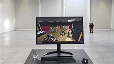 Ve velké prázdné hale společnosti Virtuplex lze pomocí virtuální reality...