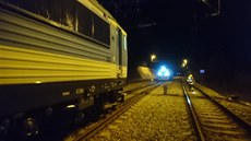 Vlaky, které zastavily v Ejpovicích jen kousek od sebe.