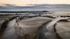 Krajina u Pardubic zachycená fotografem Lukáem Zemanem z dronu.