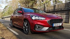 Nový Ford Focus ST má motor z Mustanga. Projeli jsme se v nm jako první.