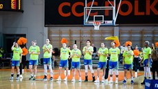 Basketbalistky USK Praha nastupují k zápasu v Polkowicích.