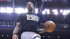 DeMar DeRozan ze San Antonia ped zápasem s Torontem.