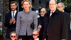 Monacký kníže Albert II., kněžna Charlene a jejich děti princezna Gabriella a...