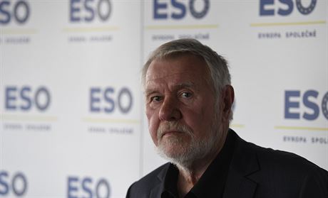 Europoslanec Jaromír ttina, lídr hnutí ESO - Evropa spolen, eká na zaátek...