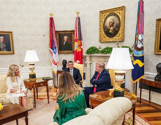 Andrej Babi a Donald Trump v Oválné pracovn Bílého domu (7. bezna 2019)