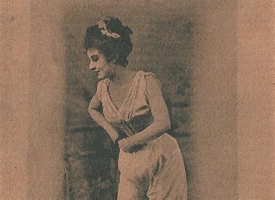 Scénka Yvette jde do postele se v Paříži roku 1894 zapsala jako první...