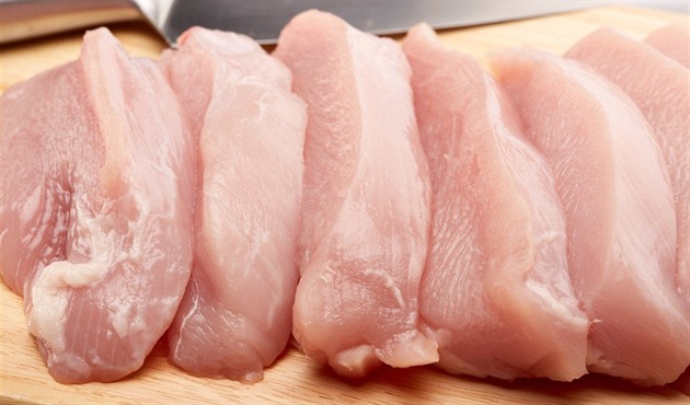 Veterináři stáhli z trhu kuřecí maso z Brazílie, obsahovalo salmonelu