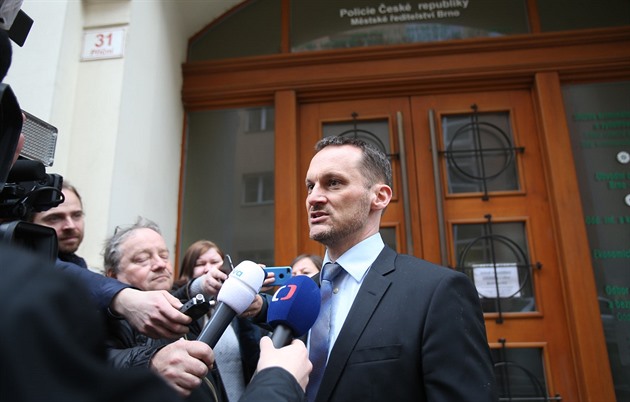 Jednání o vazb pro pt obvinných z manipulace zakázek na radnici Brno-sted....