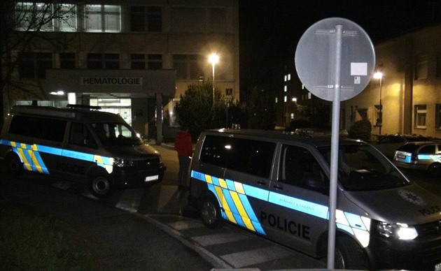 Otce mu zabil jiný pacient. Za způsobenou újmu ale nemocnice nemůže, rozhodl soud