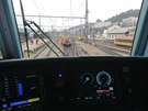 Vlak na Smíchov projel návst zakazující jízdu a pokodil vyhýbku, v dsledku...