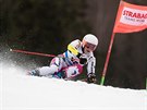 Gabriela Capov bojuje s prvnm kolem obho slalomu ve pindlerov Mln.
