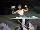 Pretty Yende jako Marie v Donizettiho Dcei pluku v Metropolitn opee
