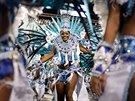 KARNEVAL. Tanenice z tanení koly Beija Flor samba school bhem karnevalu v...