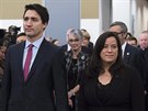 Kanadský premiér Justin Trudeau a tehdejí ministryn spravedlnosti Jody...