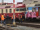 Na brn�nsk�m hlavn�m n�dra�� se srazily dva osobn� vlaky. 21�lid� utrp�lo lehk�...