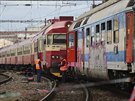 Na brněnském hlavním nádraží se srazily dva osobní vlaky. 21 lidí utrpělo lehká...
