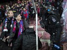 Policie zasahuje proti plzeským fanoukm na stadionu Sparty