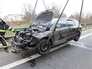 Auto u T�ebechovic pod Orebem sjelo ze silnice a skon�ilo v �ece (2.3.2019).