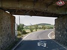 Nehoda se stala na silnici mezi obcí Loučim a Hluboká při průjezdu pod...