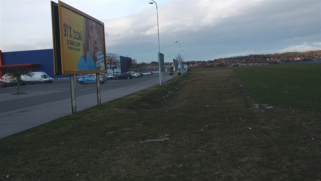 Pozemky pro rozšíření dálničního sjezdu u Držovic na Prostějovsku se nachází...