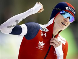 Česká rychlobruslařka Martina Sáblíková se raduje ze zisku vícebojařského...