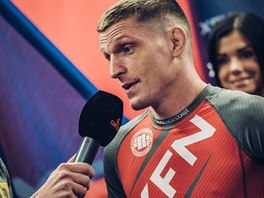 Zpasnk MMA David Dvok z organizace XFN musel odejt.