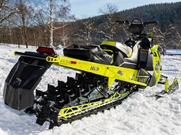 Polaris PRO-RMK m 190 kon na 190 kilogram such vhy, k tomu ps do...