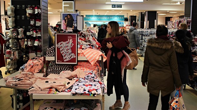 Primark: Levné oblečení, ale i zákaz partnerů - iDNES.cz