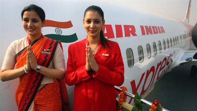 lenov posdky aerolinek Air India maj po kadm oznmen cestujcm zvolat: Slva Indii!