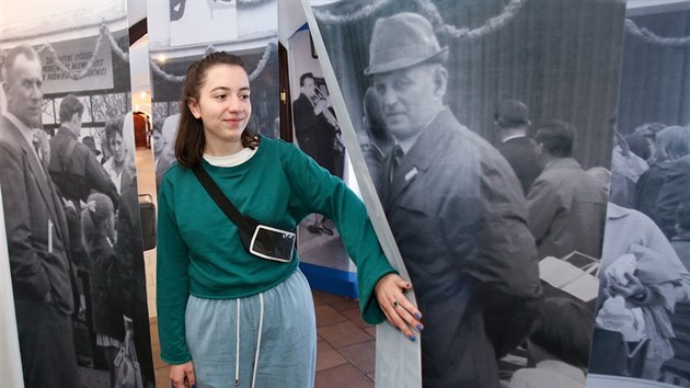 Slavnou �ru p�seck�ho Jitexu p�ipom�n� Pr�che�sk� muzeum. Expozici p�edstavil kur�tor Bohum�r Bern�ek a grafi�ka Marie Kol��ov�.