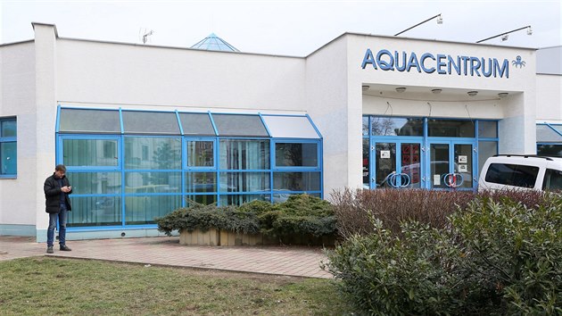 Nov Aquacentrum Teplice. Bazny dostvaj obklady, montuje se elektroinstalace, chyst
se vnitn vmalba. Otevt se m aquacentrum v pli dubna.