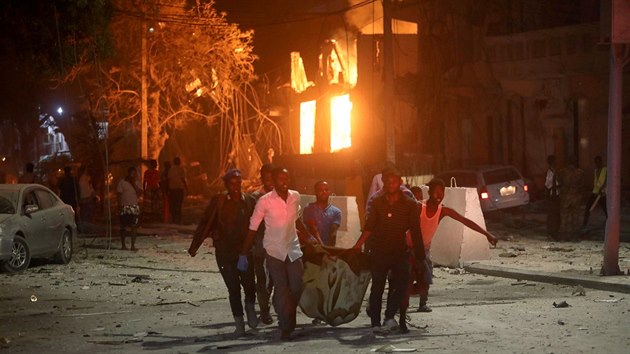 V somlskm Mogadiu se u hotelu odplil sebevraedn atenttnk. (28. nora 2019)
