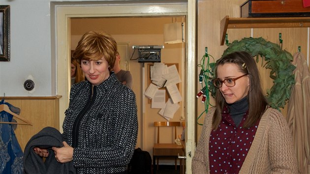 Simona Babkov a Anna Stropnick pi naten serilu Za oponou (2019)
