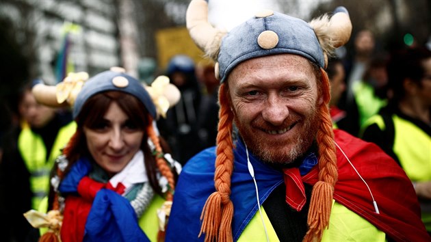 Protesty hnut� �lut�ch vest v  Pa��i (2. b�ezna 2019)