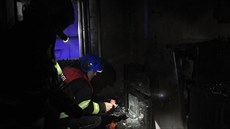 Krátce po plnoci vyjídly hasii k poáru bytu na Praze 10 (3. bezna 2019).