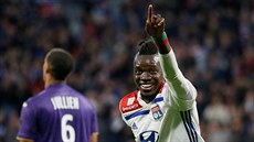 KANONÁDA. Bertrand Traoré slaví jednu z mnoha branek Lyonu do sít Toulouse.