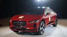 Vozy Jaguar (na snímku Jaguar I-Pace) vyjí�d�jí z výrobních linek v britském...