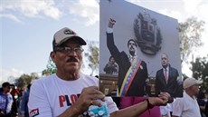 Stoupenec venezuelského prezidenta Nicoláse Madura na ceremoniálu k...